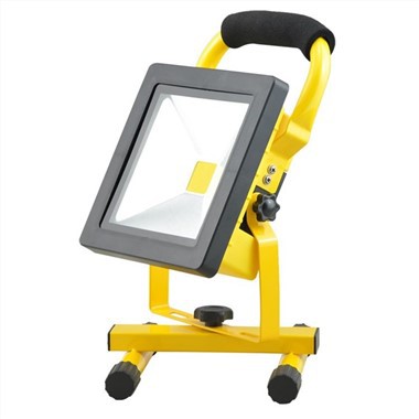 Akkumulátoros LED biztonsági lámpa