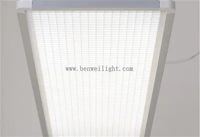40 W-os LED mennyezeti panellámpa iskolai tanterembe